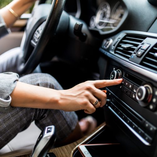 e-car instalación de radios y accesorios en coches